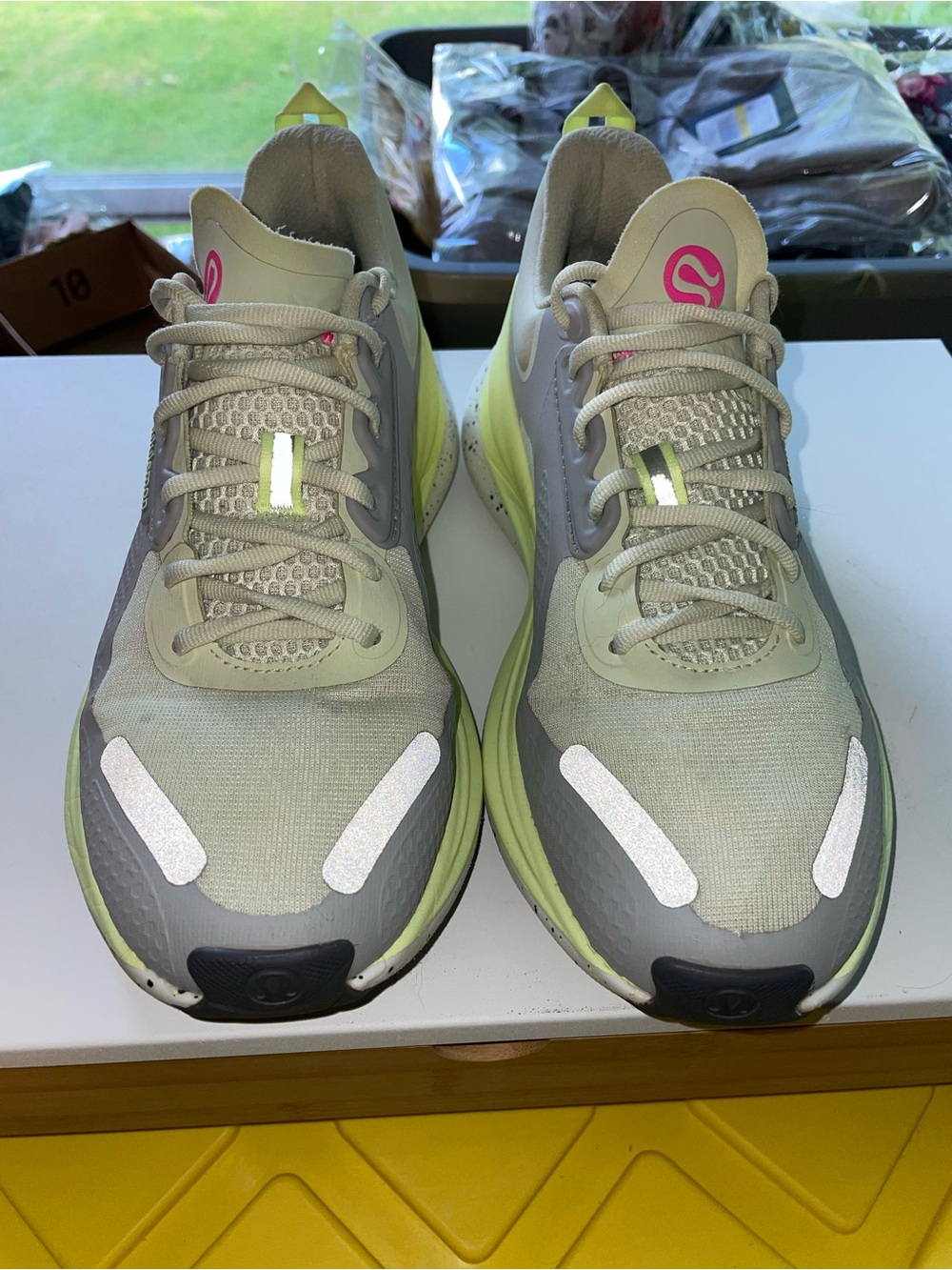 Lululemon Blissfeel Trail Shoes lime/Grey Women’s Size 7.5